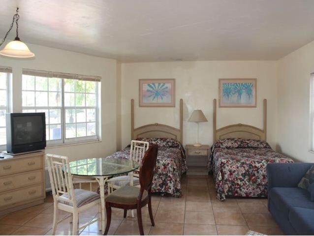 הוליווד Beach And Town Motel חדר תמונה
